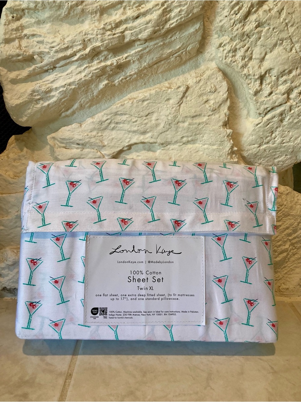 NEW Twin XL 100% Cotton Sheet Set - White with Teal & Pink Martini Print